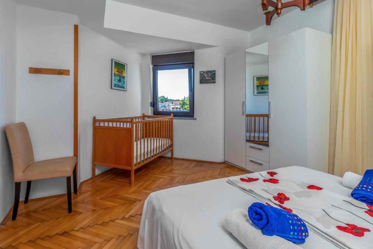 Maestral Apartments Malinska Eksteriør bilde